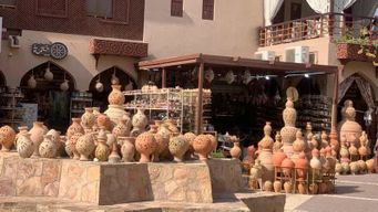 Mascate : Fort de Nizwa, souk, Birkat Al Mouz, déjeuner