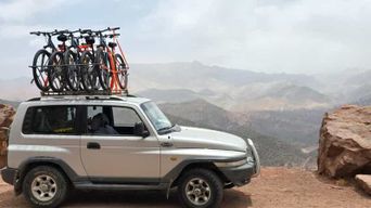 Visite guidée à vélo des gorges du Dadès et de la vallée des Roses