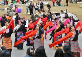 Lhassa : circuit guidé de 4 jours avec visite des monastères et des palais