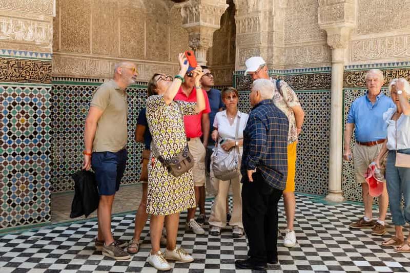 Fès : visite de la madrasa Attarine, du musée, de la tannerie, du souk et de la médina