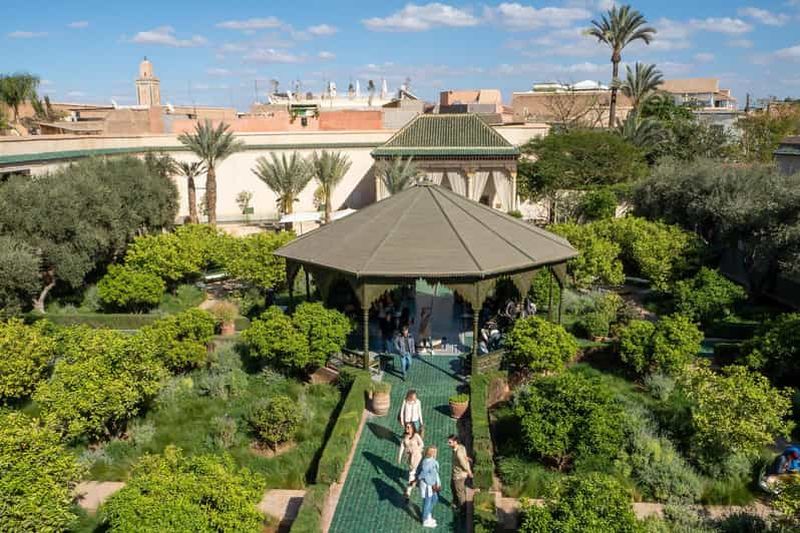 Marrakech : Medersa Ben Youssef, Le Jardin Secret et visite du souk