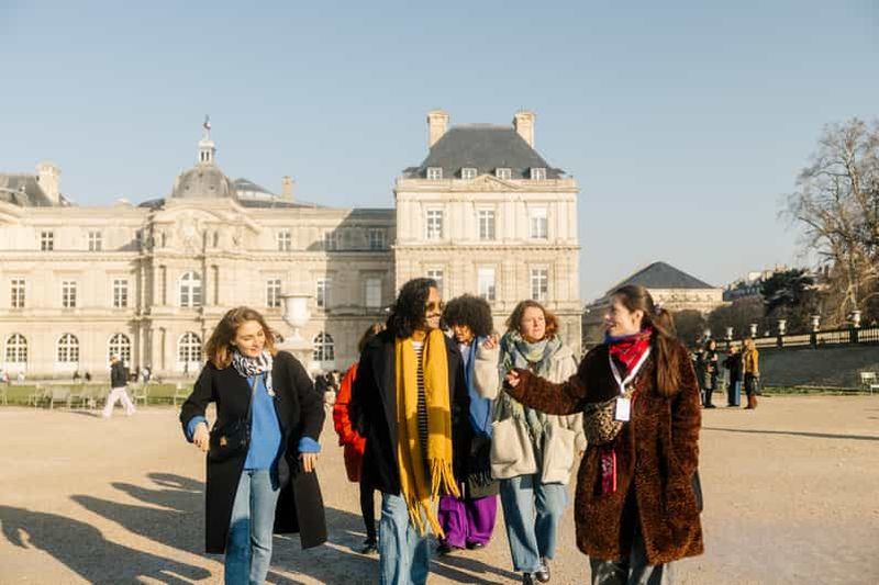 La visite officielle des lieux de tournage d'Emily in Paris