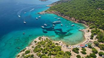 Athènes : croisière d'une journée à Agistri, Moni et Perdika