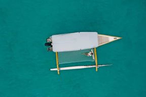 Bora Bora : Journée Complète en Pirogue Traditionnelle dans le Lagon