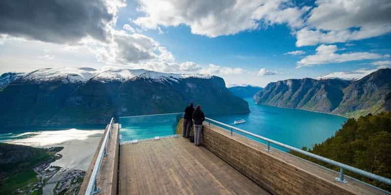 Bergen : visite guidée en bus du Nærøyfjorden, de Flåm et de Stegastein