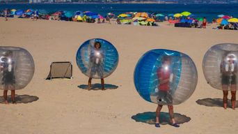 Lagos : expérience de football bulle