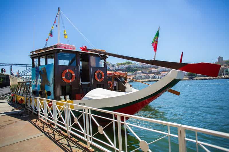 Porto : 50 minutes de croisière en bateau Rabelo sur le fleuve Douro