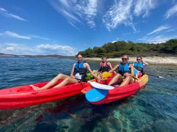 Hvar : Excursion autoguidée en kayak sur les îles Pakleni