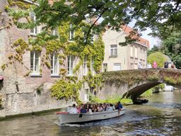 Bruges : croisière en petit groupe et visite à pied