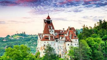 Bucarest : Château de Dracula, château de Peles et vieille ville de Brasov