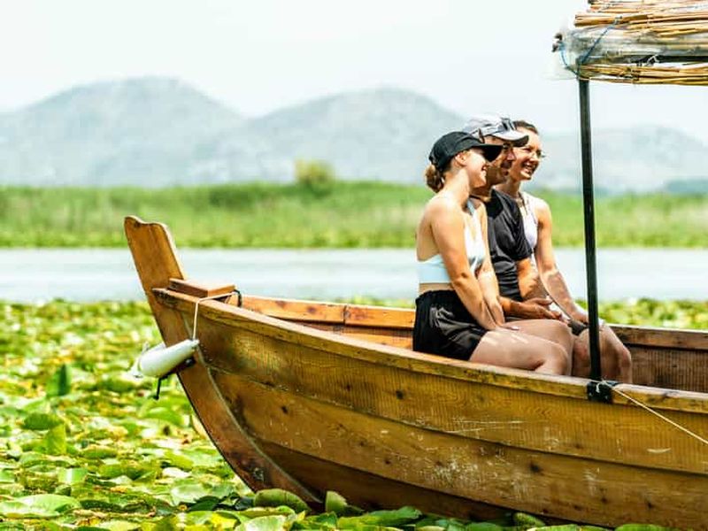 Parc national du lac de Skadar : sortie en bateau guidée vers le monastère de Kom