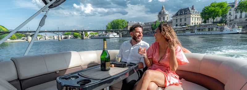 Paris : Croisière privée guidée sur la Seine en bateau ponton