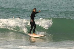 Agadir : Leçon de surf sur la plage de Taghazout avec déjeuner et transfert