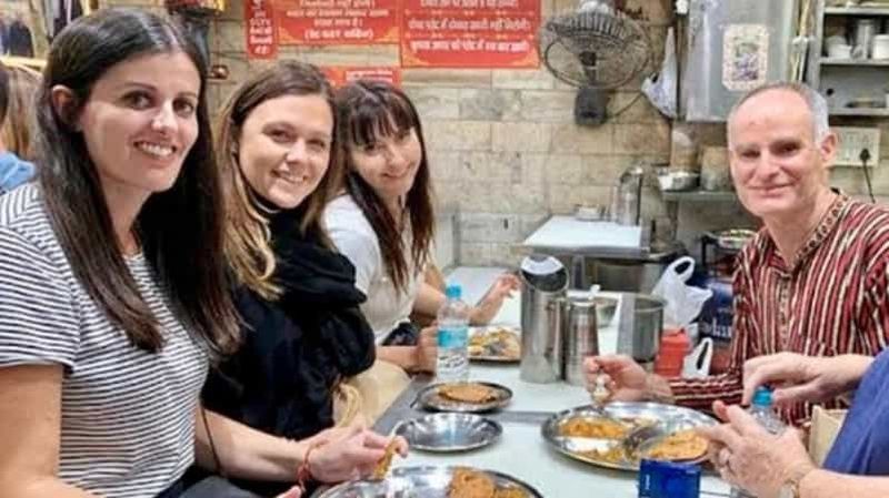 Visite culinaire dans le Vieux Delhi : 8 dégustations et haltes chez des artisans locaux de confiance
