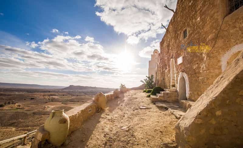 Depuis Djerba et Zarzis : Tataouine-Chenini et Star Wars
