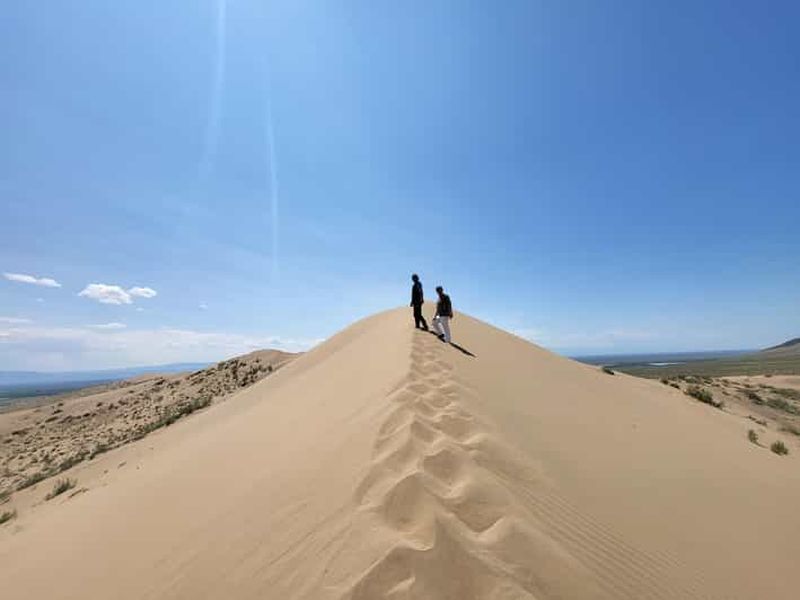 Almaty : Excursion de deux jours dans le parc national d'Altyn Emel