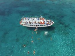 Au départ de Naxos : croisière à Schinoussa et Iraklia avec barbecue.