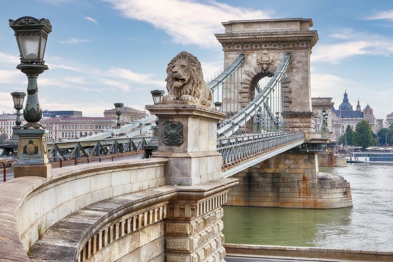 Pont des Chaînes