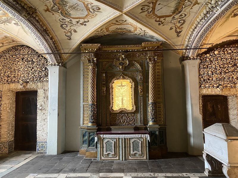 Capela dos Ossos