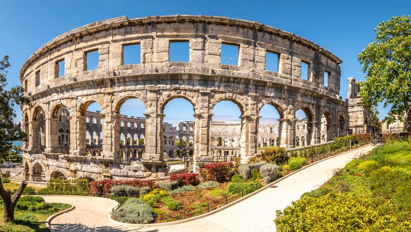 Amphithéâtre de Pula