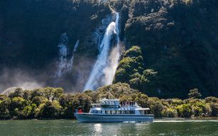 Croisière en petit bateau dans le Milford Sound