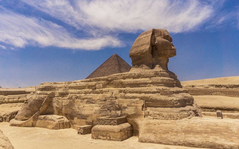 Au départ du Caire : Excursion guidée d'une journée aux Pyramides de Gizeh, au Sphinx, à Saqqara et à Memphis avec déjeuner et transferts à l'hôtel.