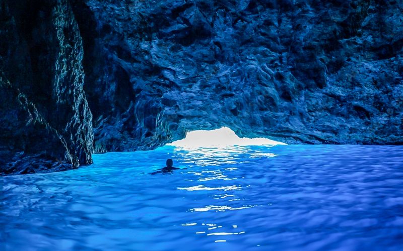 Dubrovnik : Grotte Bleue, Grottes Vertes et Croisière sur la plage de Sunj avec boissons