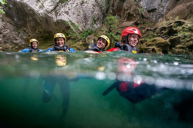 Expérience de canyoning sur la rivière Cetina à Split