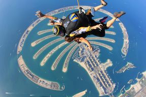 Saut en parachute en tandem à The Palm à Dubaï