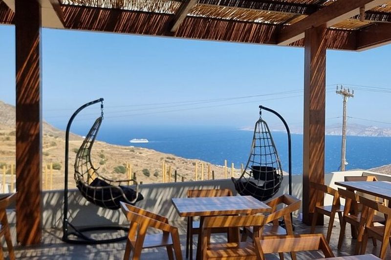 Billet Visite d'une cave avec dégustation de vin sur l'île de Tinos