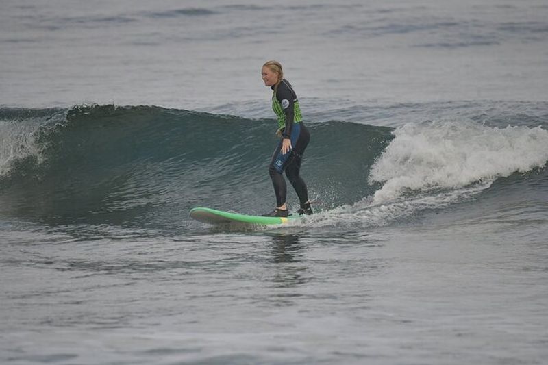 Cours de surf à la Playa de las Américas à Tenerife