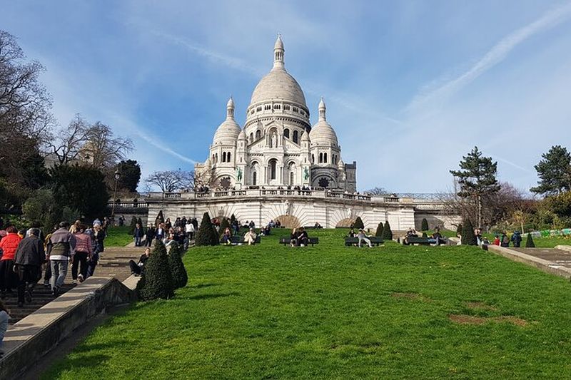 Visite guidée du Moulin Rouge, Sacré-Cœur et Montmartre à Paris