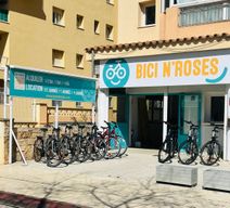 Location de vélos chez BICI N'ROSES