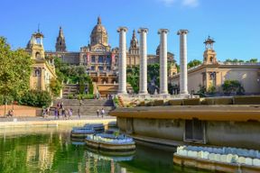 Téléphérique de Barcelone, visite du château de Montjuic et spectacle de la Fontaine magique
