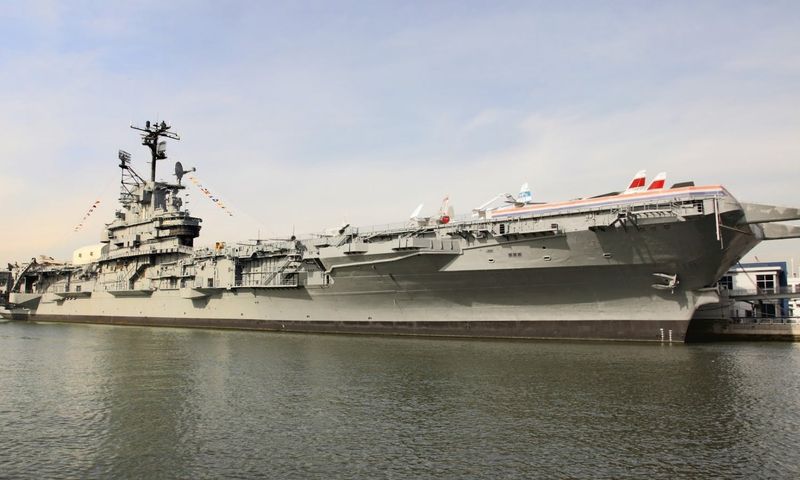 Billets pour l'Intrepid Museum