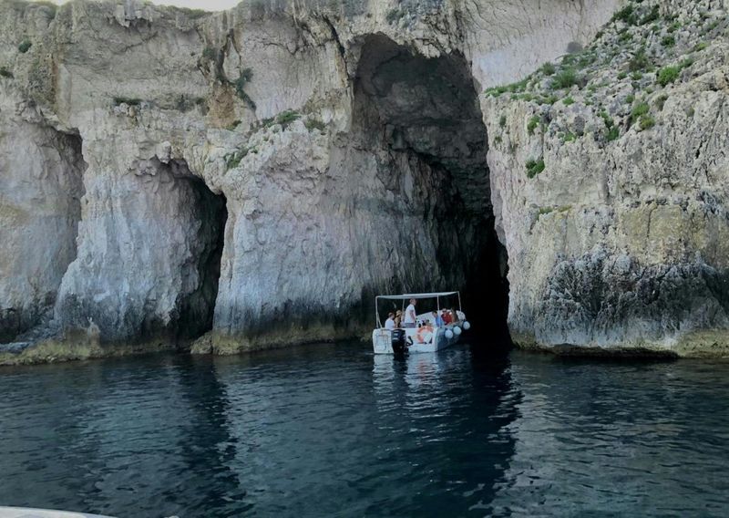 Boat trip to Ortigia Island, Sea Caves, and Plemmirio Nature Reserve