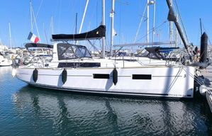 Location de bateau - Bénéteau Oceanis 35 (Sailboat)