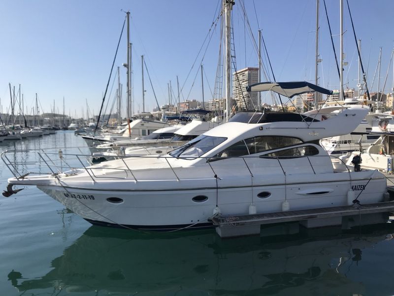 Doqueve Majestic 420 (Motorboat)