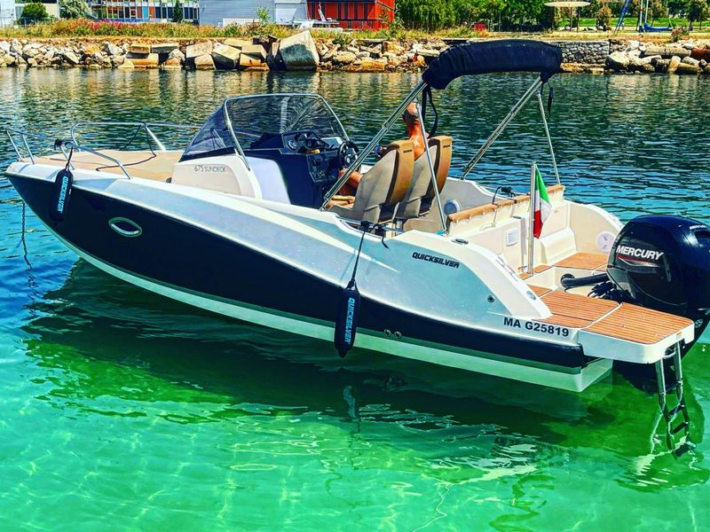 Quicksilver Activ 675 Sundeck Sport (Motorboat)