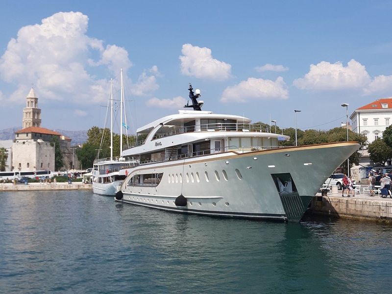 Location de bateau - Motoryacht Riva