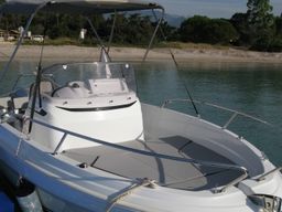 Location de bateau - Jeanneau Cap Camarat 5.5 CC Serie 2 (Motorboat)
