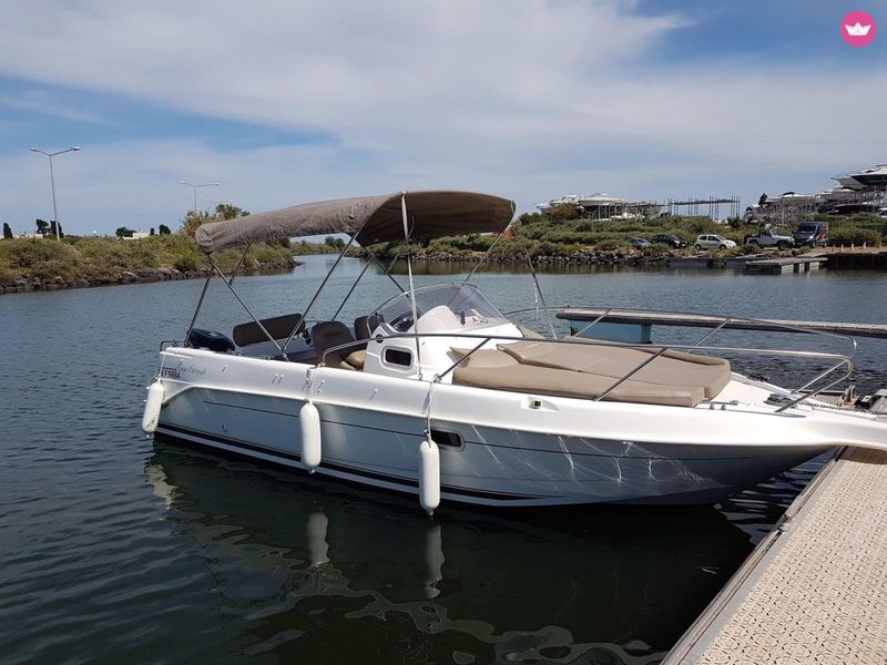 B2 Marine 672 Sun Deck (Motorboat)