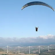 Baptême de Voltige en Parapente au Viaduc de Millau