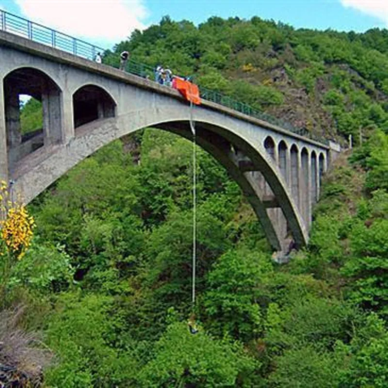 Saut à l'élastique près de Castres