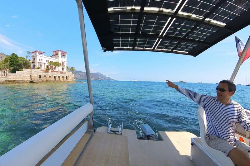 Beaulieu-sur-Mer : Croisière romantique sur un bateau solaire électrique