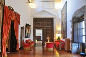 Château de Púbol, vignoble de Perelada et théâtre-musée Dalí : Visite guidée + transfert