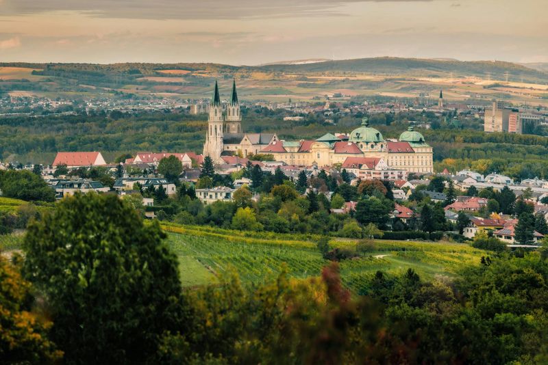 Abbaye de Klosterneuburg : Visite guidée des caves à vin et dégustation