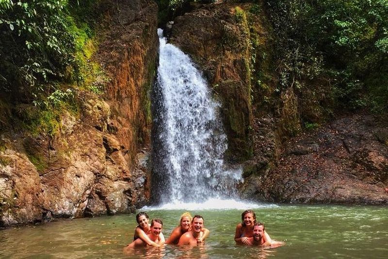 Billet Visite moyenne de 3 heures en VTT en cascade (piscine natatoire)