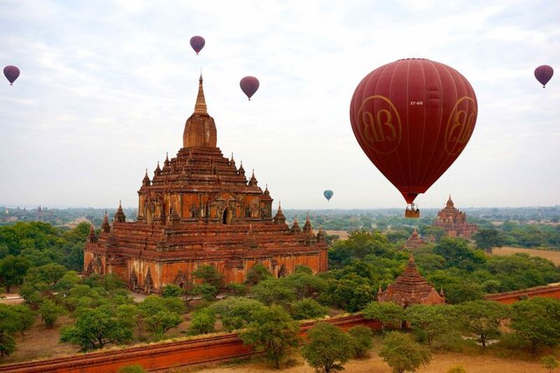 Billet Montgolfières au-dessus de Bagan