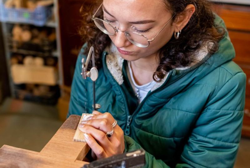 Fabriquez vos boucles d'oreilles en bois